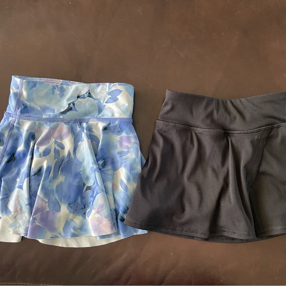 Old Navy Skorts (2) - Picture 1 of 4